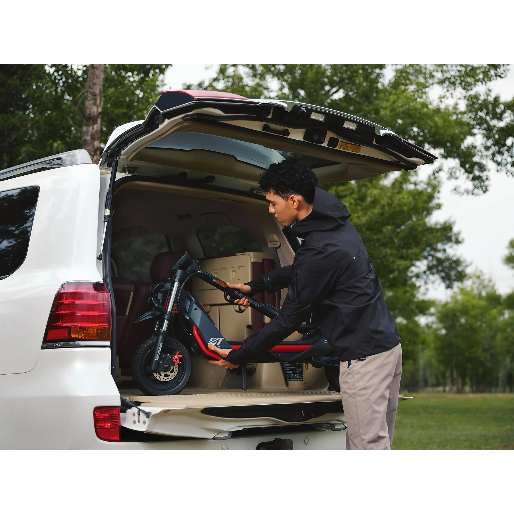 SEGWAY ZT3 Pro D E-Scooter – 11 Zoll, Schwarz / Rot